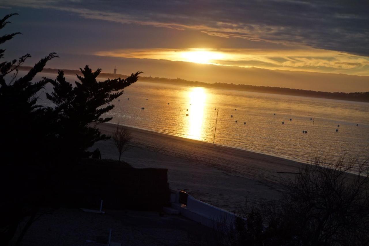 Appartement Arcachon Perreire Premiere Ligne Les Pieds Dans L Eau Vue Magnifique Sur Le Bassin المظهر الخارجي الصورة
