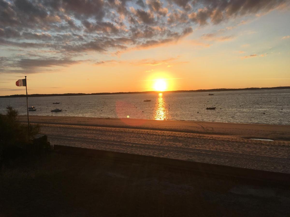 Appartement Arcachon Perreire Premiere Ligne Les Pieds Dans L Eau Vue Magnifique Sur Le Bassin المظهر الخارجي الصورة